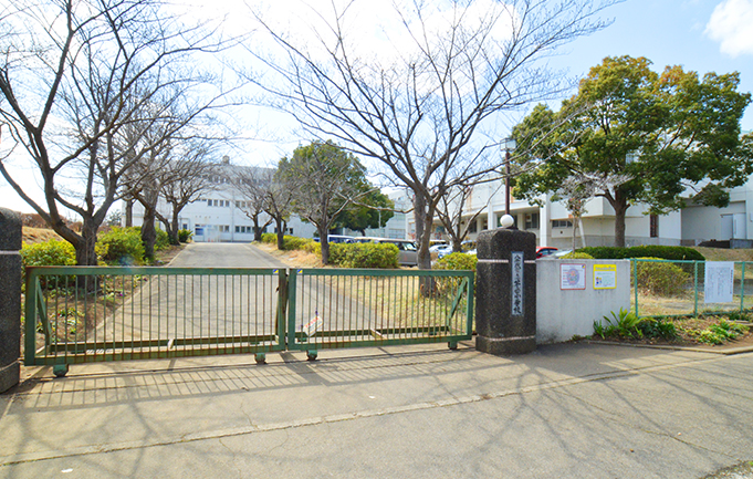 萱田小学校